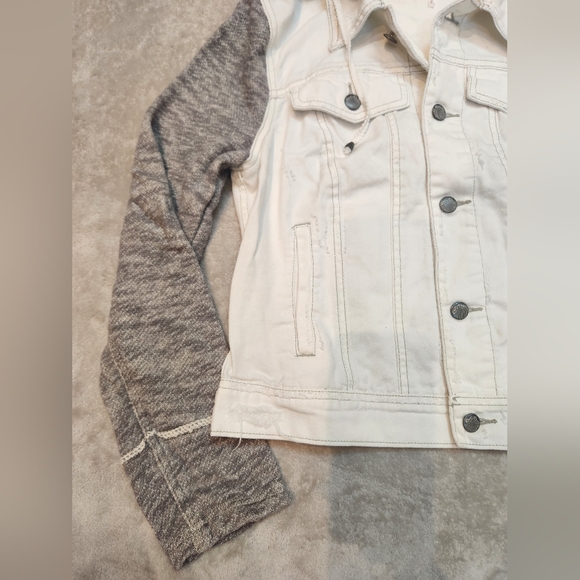 Free People White and Gray Distressed Jean Jacket - Picture 4 of 11